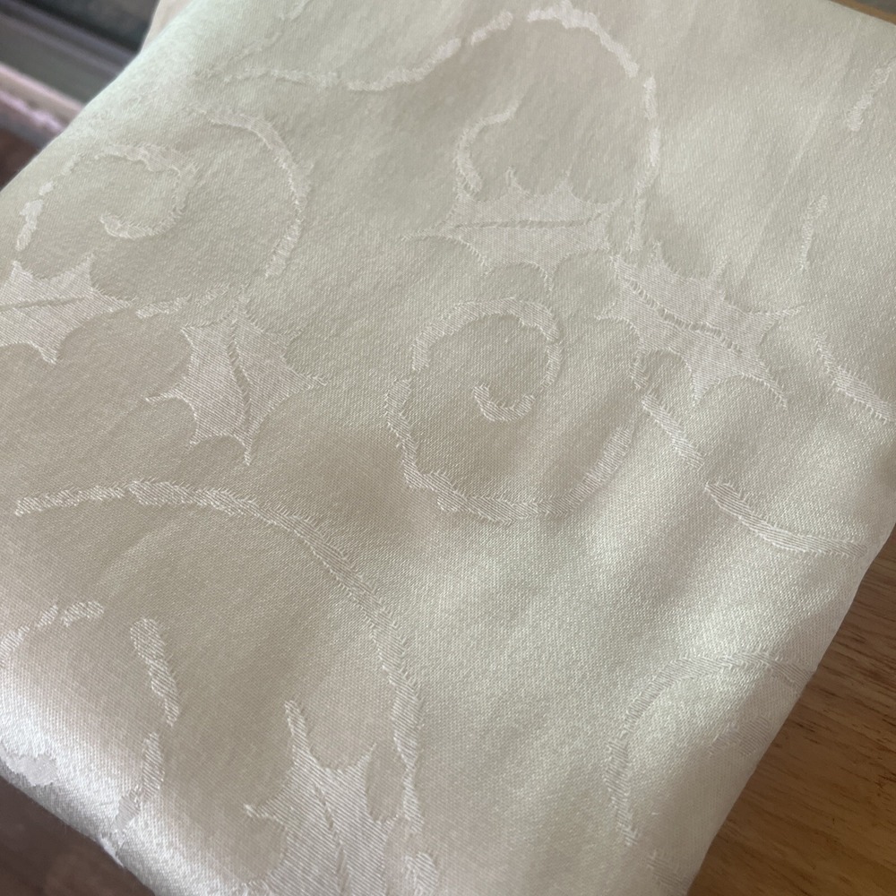 Christmas Tablecloth Damask Ivory 60" X 100" Oblong Dining
